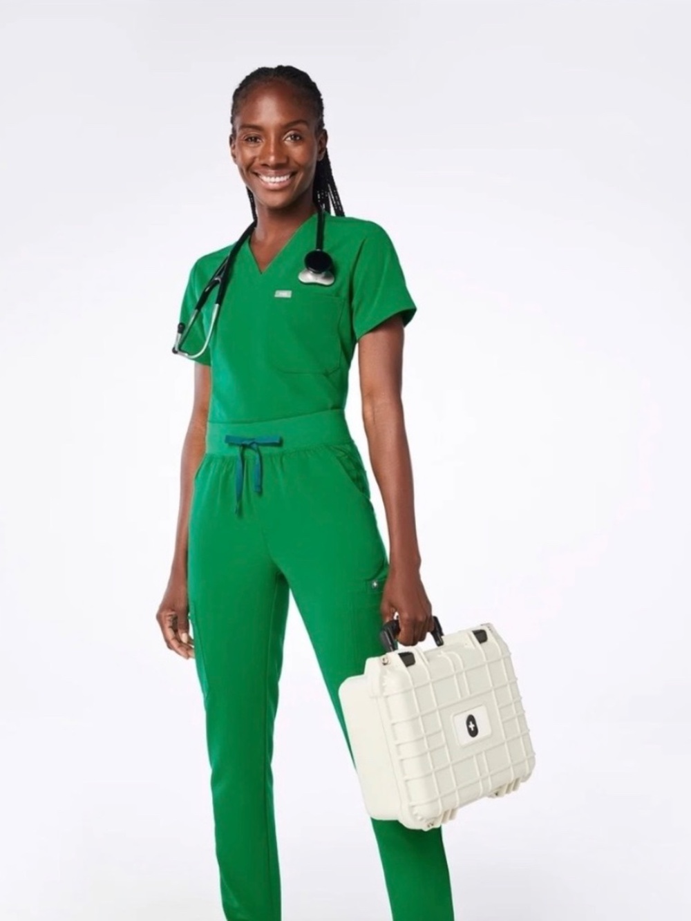 FIGS Women’s Scrub Set “Evergreen Cade”green (top and bottom both Medium). - Picture 10 of 10